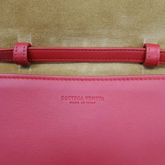Bottega Vaneta RED MINI CASSETTE CROSSBODY BAG authentic - Picture 8 of 14